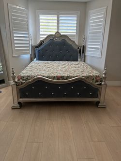 Complete king bedroom room set for sale
