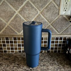 navy blue insulated tumbler 32oz