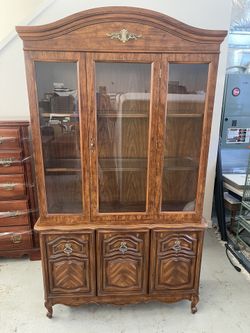 CHINA CABINET STORAGE CABINET