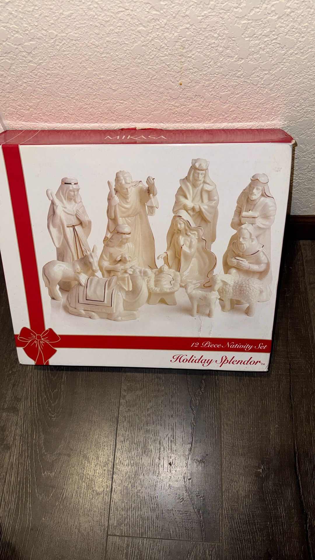 Mikasa Holiday Splendor 12pc Natively