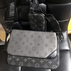 Trio Crossbody 