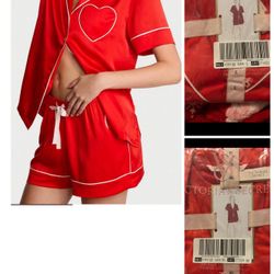 New w/Tags   Victoria’s Secret ‘Signature Satin Heart’ Short PJ Set : L Or XL   Valentine’s bag included  $50