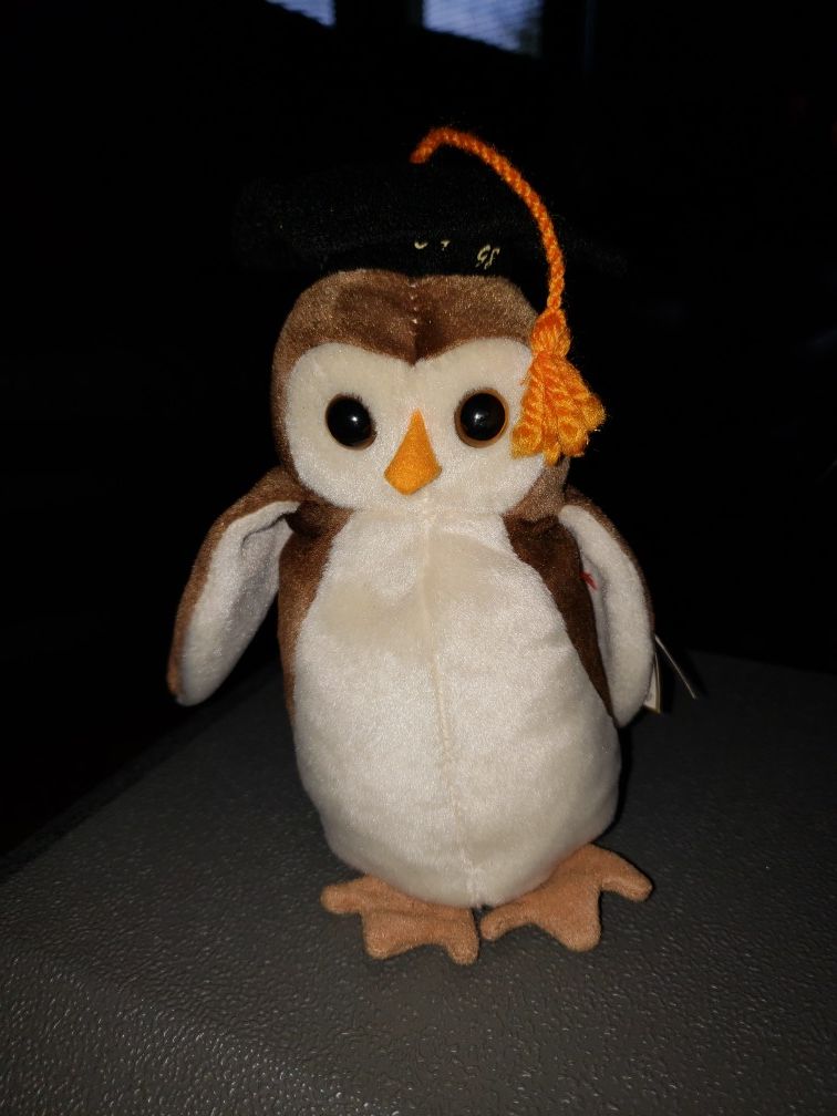 TY BEANIE BABY WISE THE OWL WITH RED STAR TAG