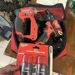 Milwaukee Drill Set