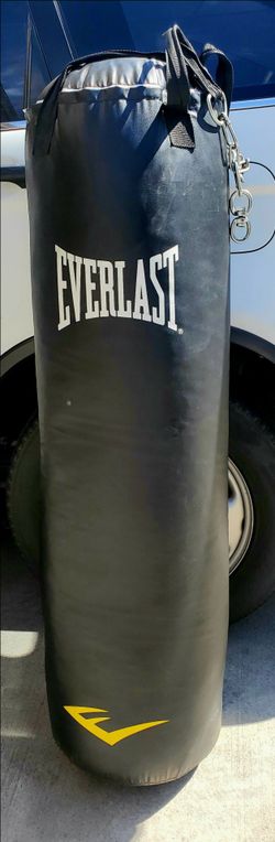 Everlast 4' 100 lb Heavy Punching Bag w/ Hanging Straps & Chain