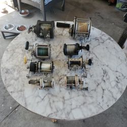 bundle of 8 fishing reels 🎣 🦦 🐟 🎣 