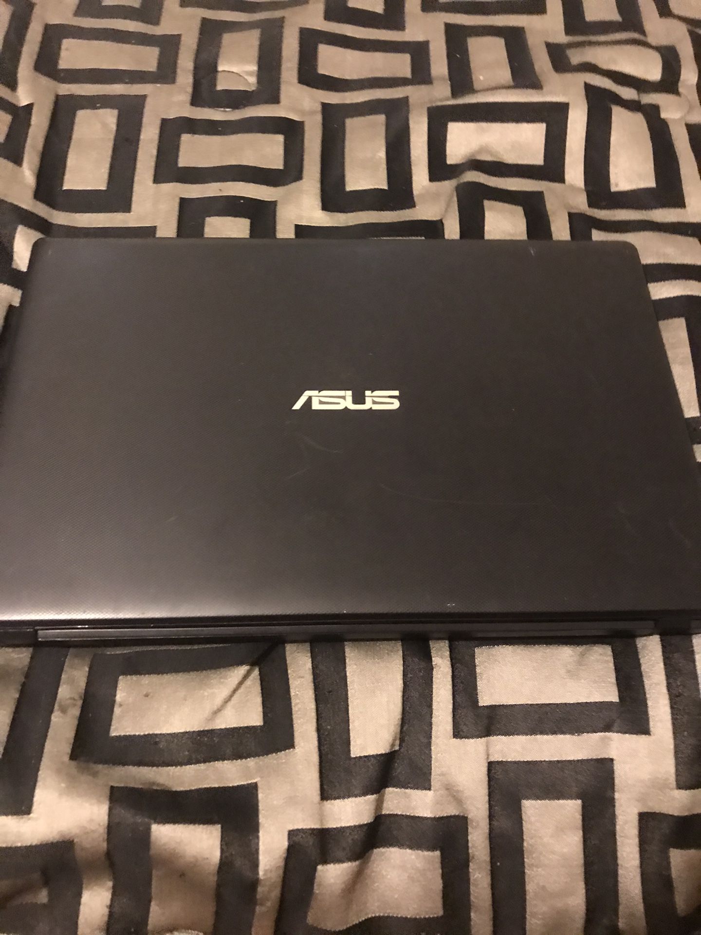 Asus gaming Laptop PC x64-basePC Asus notebook windows 10 64 but 500 gigabyte ssd (PICK UP ONLY)