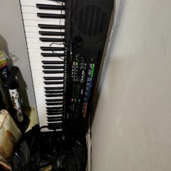 Yamaha Psr E253 61 Keyboard.
