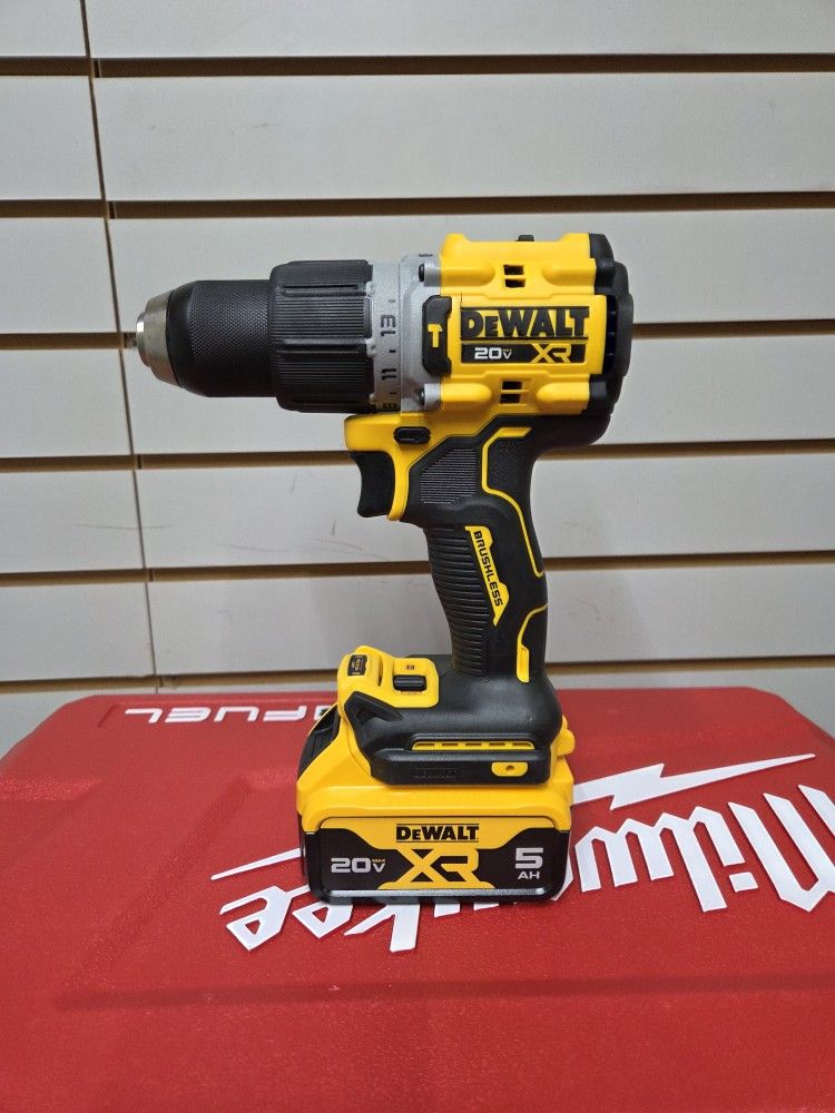 NEW DeWalt 20V XR Brushless Hammer Drill With Anti-Rotation & 5AH Battery