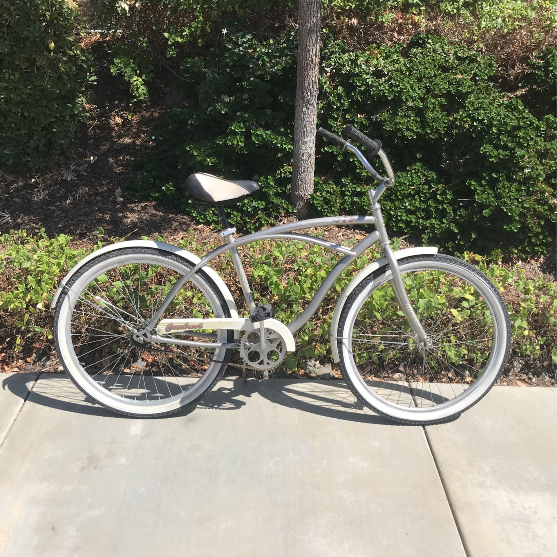 26” Huffy Cranbrook Men’s Light Silver Beach Cruiser