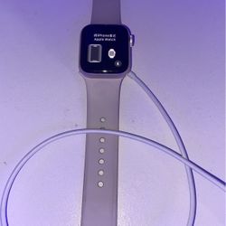 Apple Watch SE  With Apple Charger