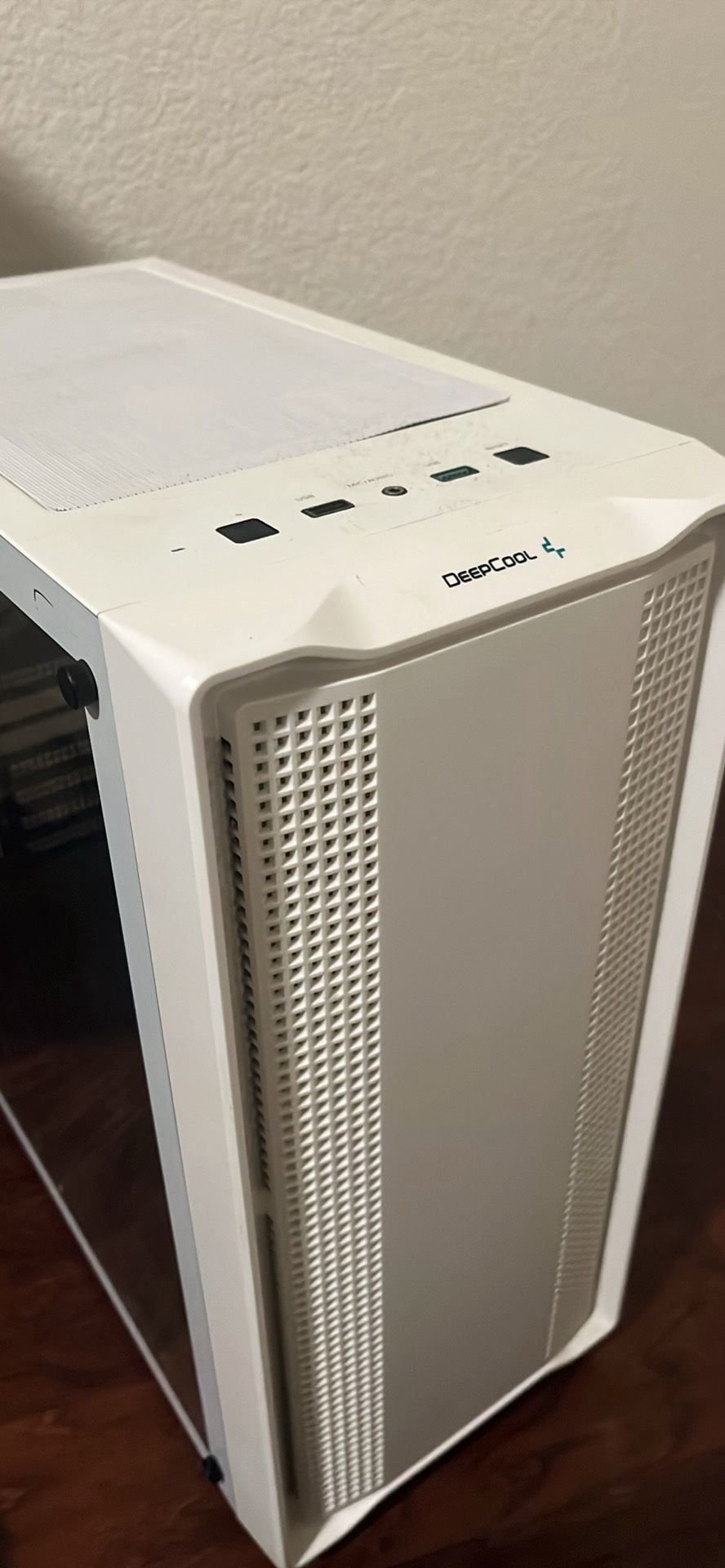 ATX Gaming PC Case. 6 Fans Included.