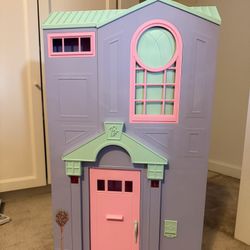 Barbie Dream House