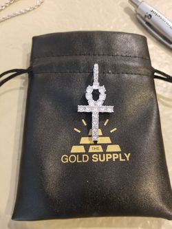 White gold plated pendent