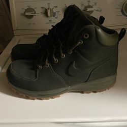 Army Green Nike Boots Men 9
