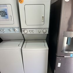 WHIRLPOOL GAS STACKABLE 24 INCHES WIDE 