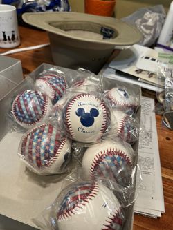 10 Disney Resort American Classic Baseballs