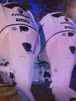 Evinrude Twin 250 Etec Outboards Run Great 