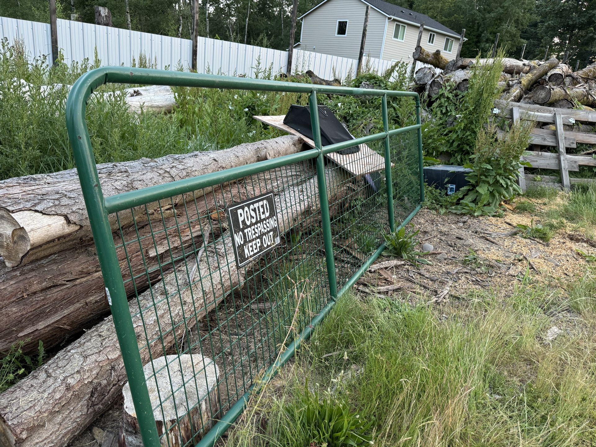 Gate 14’ Metal