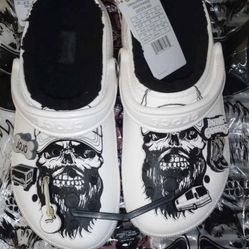 luke combs crocs size 8