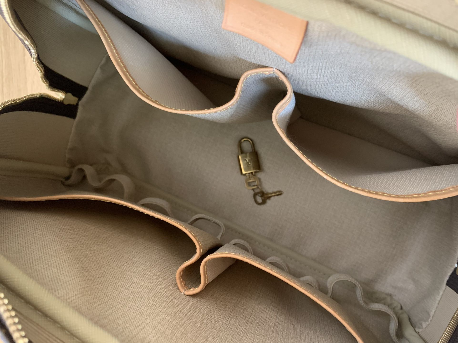 Louis Vuitton Deauville