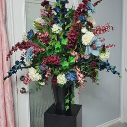 Extra Large Silk Floral Arrangement / Centerpiece. 
