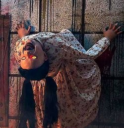  Halloween Animatronic Blood Thirsty Betty