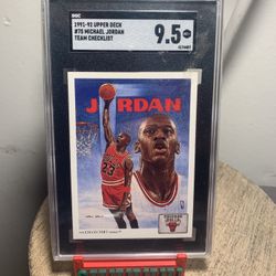 1991-92 Upper Deck #75 Michael Jordan Team Checklist SHC 9.5