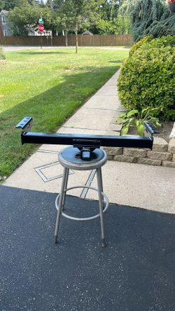 Class 3 multi-fit trailer hitch/2 inch. receiver.