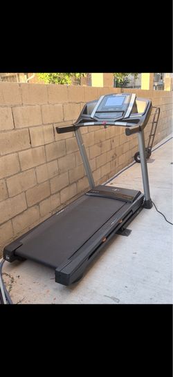 NordicTrack T 6.5 S folding treadmill with a 2.6 CHP motor Description Treadmill