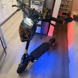 Kaabo Mantis Pro SE Electric Scooter