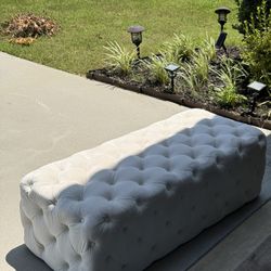 Tufted ottoman 