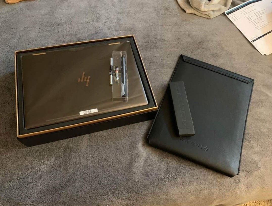 HP Spectre x360 13" Touchscreen Convertible 16GB RAM Core i7 256GB SSD NEW LAPTOP