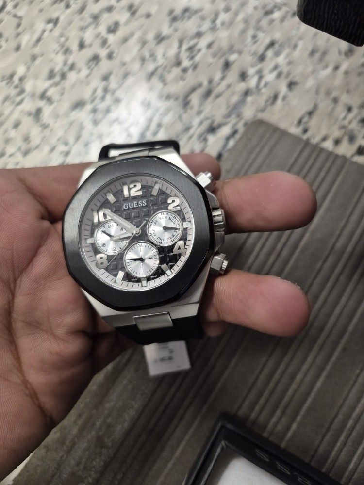 Guess Watch