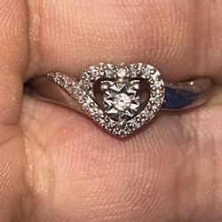 Diamond Heart Promise Ring (1/10 ct. t.w.) in Sterling Silver