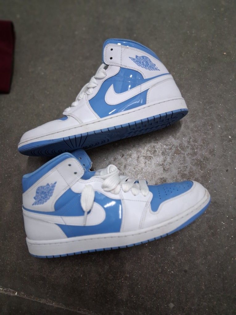 Air Jordan's Men's Sz 14 White And Blud High Tops