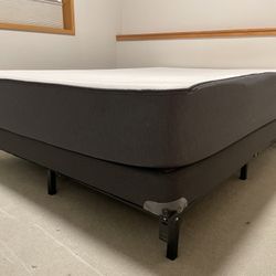 Casper Queen Mattress + Boxspring + Rails