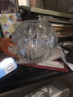 Round glass flower vase