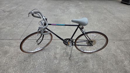Men's 10-speed Huffy road bike