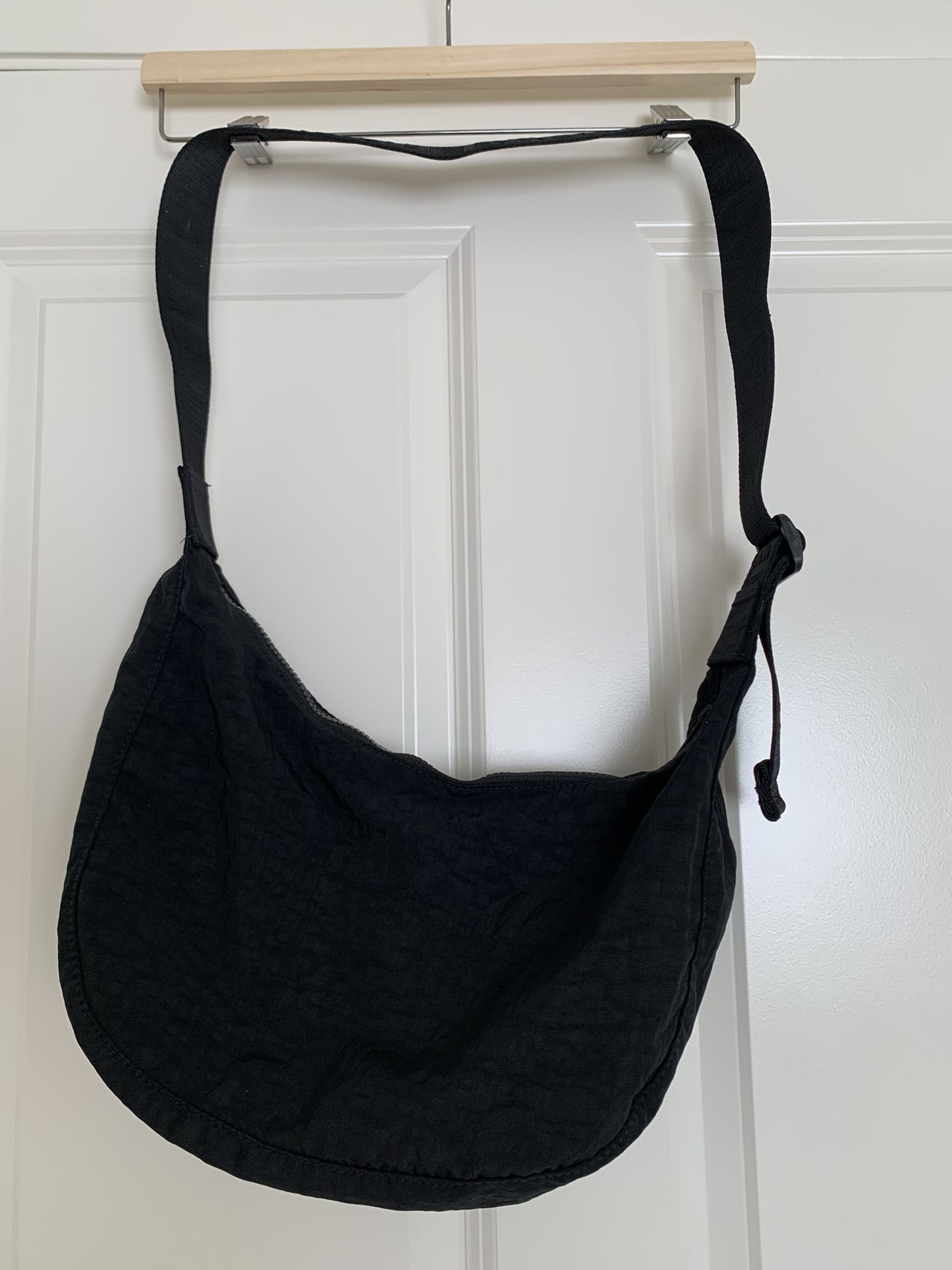 BAGGU Medium Crescent Bag