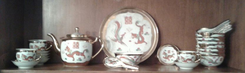 CHINESE TEA SET WITH BOWLS & SPOONS