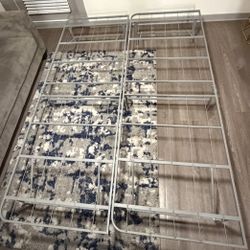 METAL BEDFRAME  