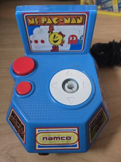 Jakks Pacific Ms Pac Man Plug and Play TV Game Handheld Arcade Namco