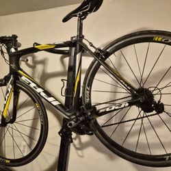 2016 Carbon Fiber Fuji Gran Fondo Road Bike 54cm