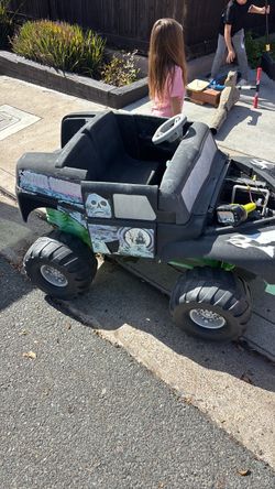 Free power wheels ( GRAVE DIGGER)