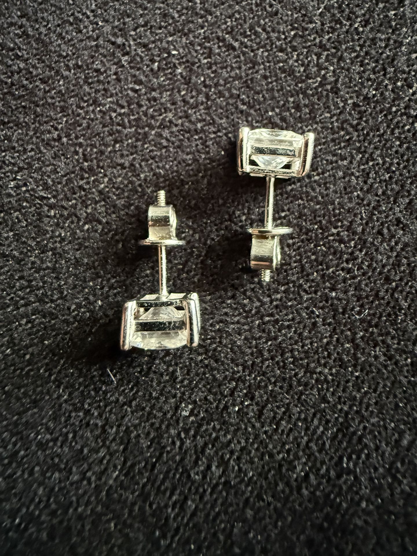 1.2ctw D Scroll Earring