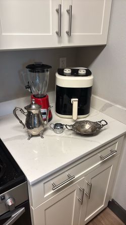 Freidora batidora cafetera.  Fuete sita $60