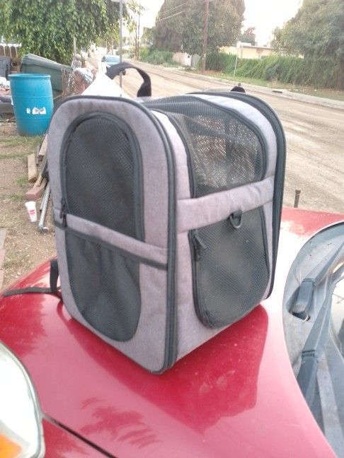 $15 FOR A BRAND NEW WITH TAGS $50 PET BACKPACK