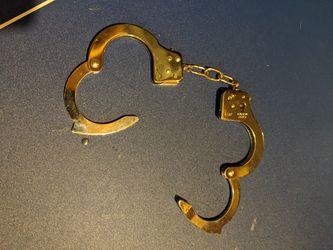 Play handcuffs