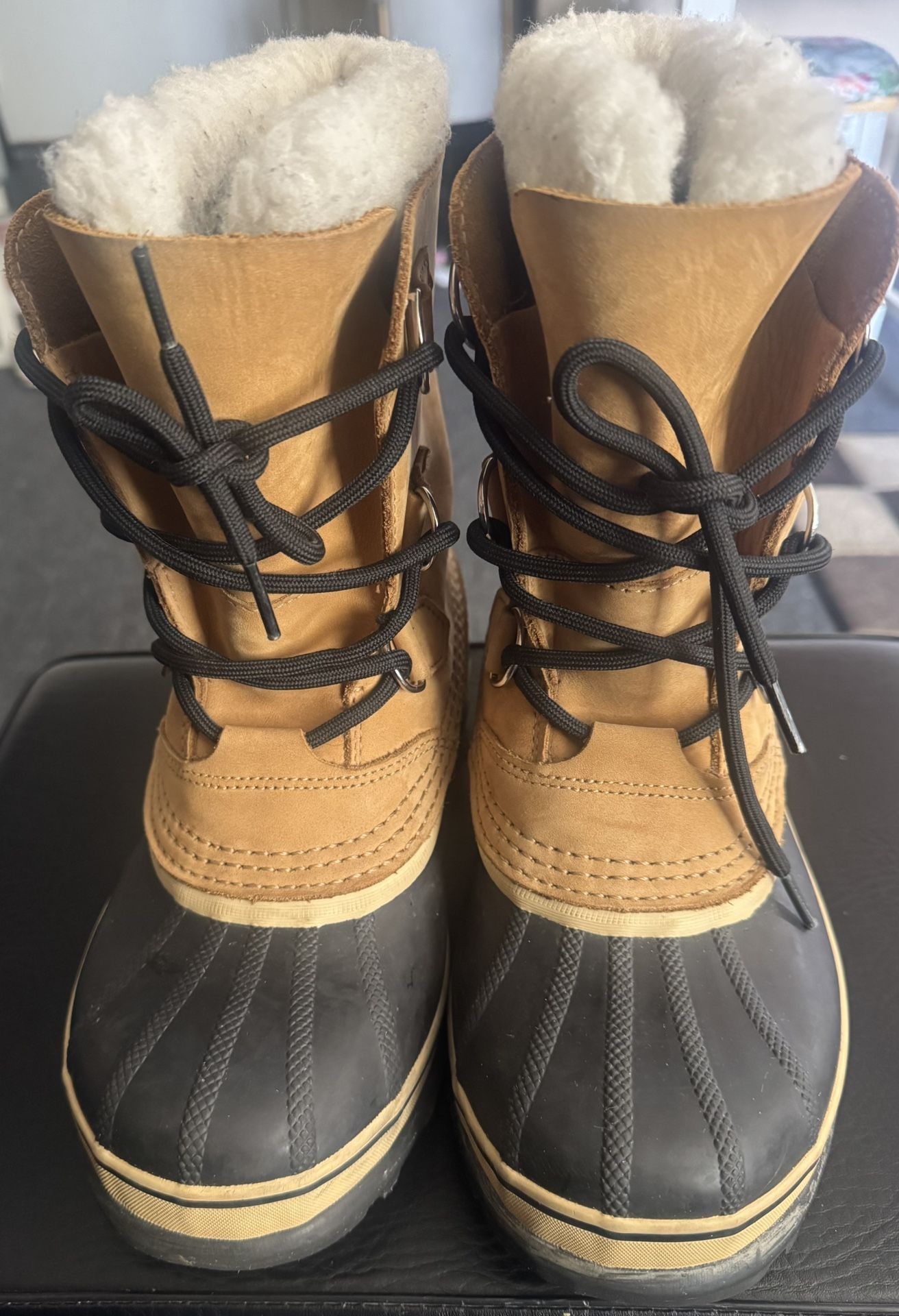 Sorel Garibou  boots size 6